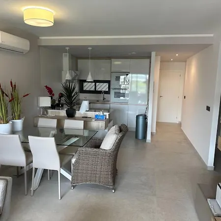 Oasis 13 Casa Del Guardamar Аликанте